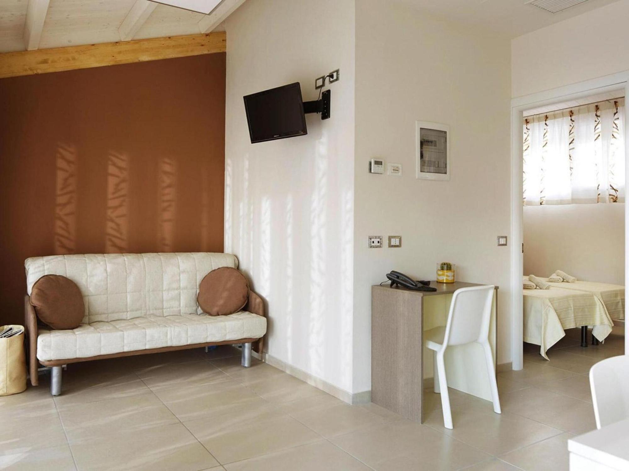 Вилла Bungalow In Caorle With Garden Furniture Дуна-Верде Экстерьер фото