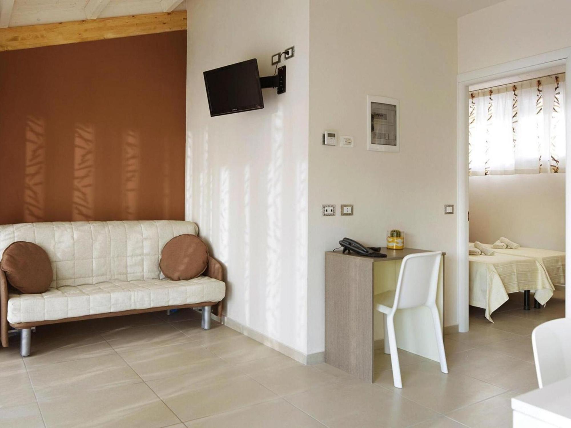 Вилла Bungalow In Caorle With Garden Furniture Дуна-Верде Экстерьер фото